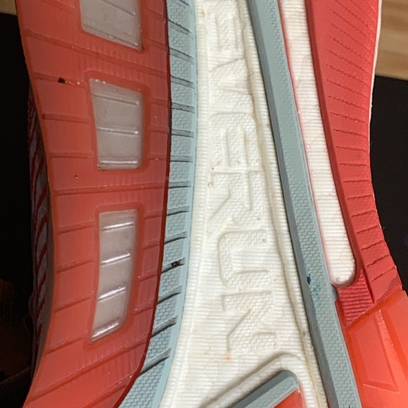 WOMENS SAUCONY LIBERTY ISO 2 EVERUN RUNNING SHOES SKY GREY CORAL SZ 10 LIKE NEW - Picture 6 of 8